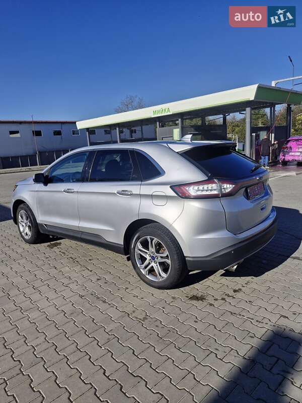 Позашляховик / Кросовер Ford Edge 2016 в Чернівцях