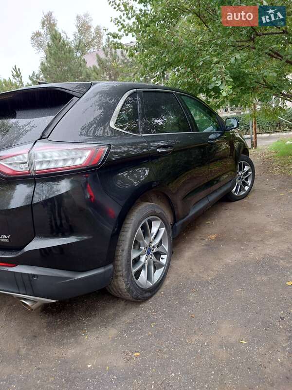 Позашляховик / Кросовер Ford Edge 2015 в Казанці