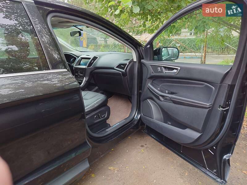 Внедорожник / Кроссовер Ford Edge 2015 в Казанке