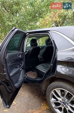 Позашляховик / Кросовер Ford Edge 2015 в Казанці