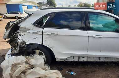 Внедорожник / Кроссовер Ford Edge 2017 в 