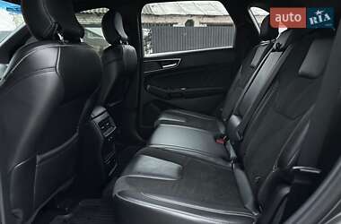 Позашляховик / Кросовер Ford Edge 2019 в 