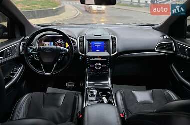 Позашляховик / Кросовер Ford Edge 2019 в 