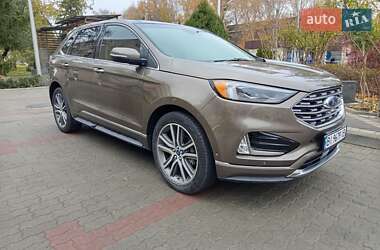 Внедорожник / Кроссовер Ford Edge 2019 в 