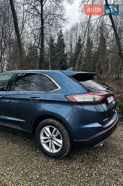 Позашляховик / Кросовер Ford Edge 2018 в 