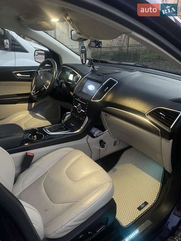 Позашляховик / Кросовер Ford Edge 2016 в Івано-Франківську