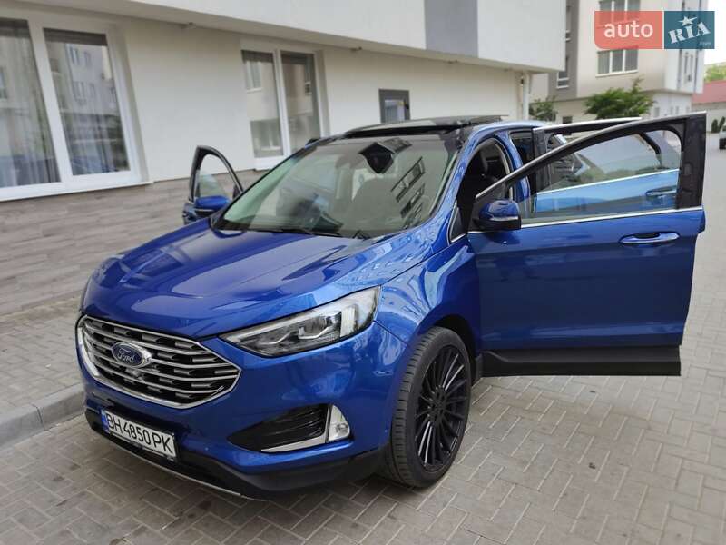Внедорожник / Кроссовер Ford Edge 2020 в 