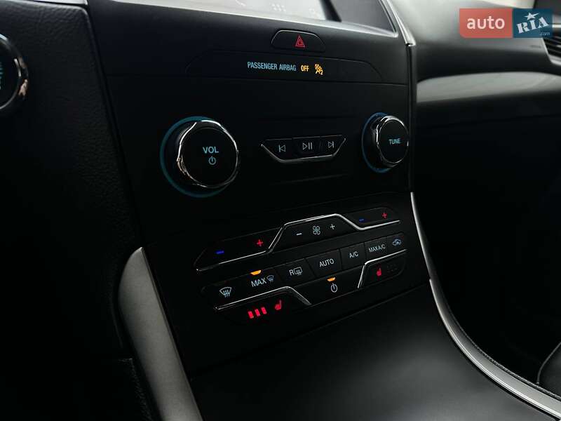 Позашляховик / Кросовер Ford Edge 2019 в Рівному