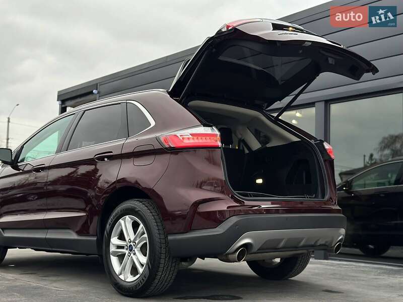 Позашляховик / Кросовер Ford Edge 2019 в Рівному