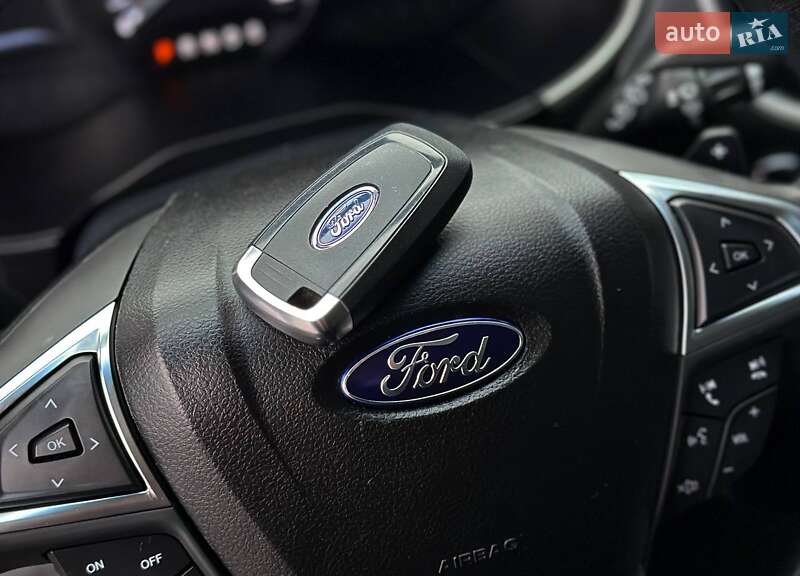 Позашляховик / Кросовер Ford Edge 2019 в Рівному