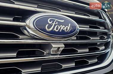 Внедорожник / Кроссовер Ford Edge 2020 в 