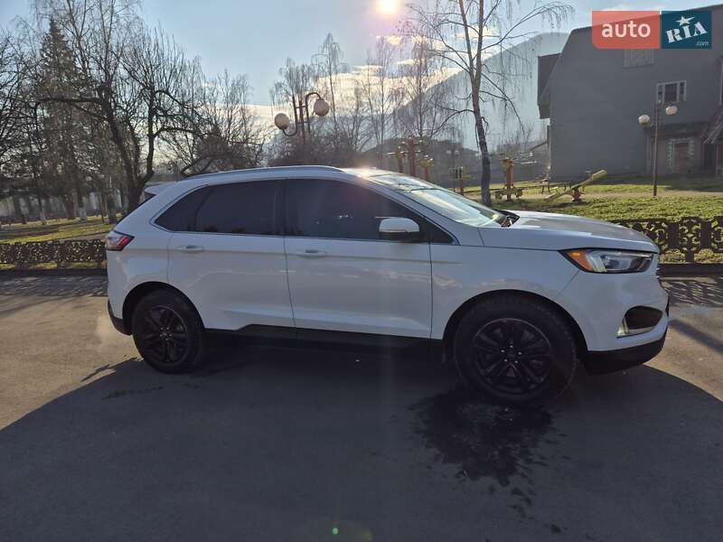 Позашляховик / Кросовер Ford Edge 2020 в Тячеві