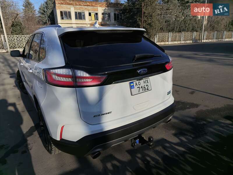 Позашляховик / Кросовер Ford Edge 2020 в Тячеві