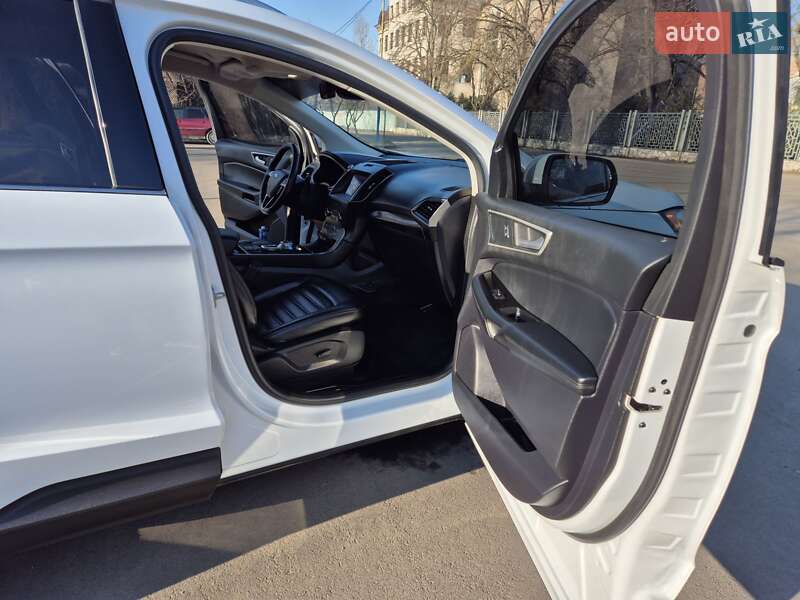 Позашляховик / Кросовер Ford Edge 2020 в Тячеві