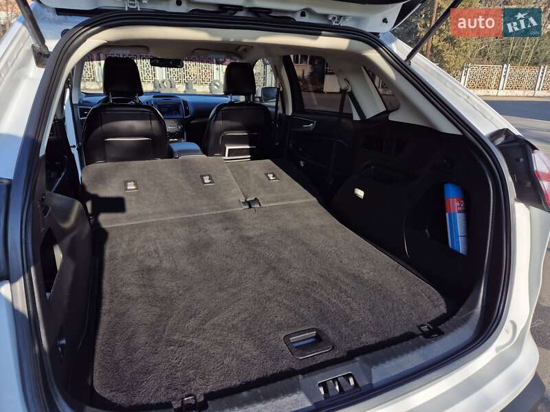 Позашляховик / Кросовер Ford Edge 2020 в Тячеві