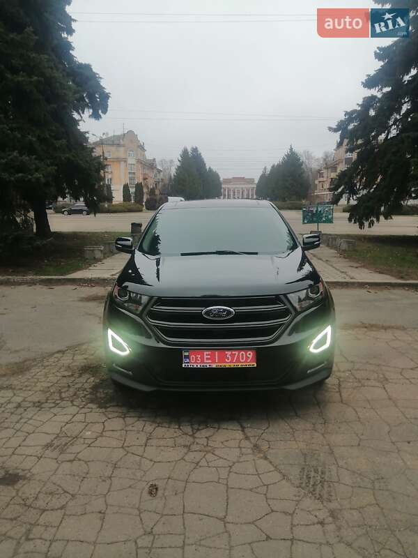 Внедорожник / Кроссовер Ford Edge 2016 в 