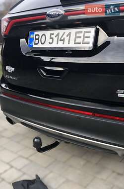 Внедорожник / Кроссовер Ford Edge 2016 в Тернополе