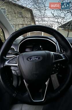 Внедорожник / Кроссовер Ford Edge 2017 в 