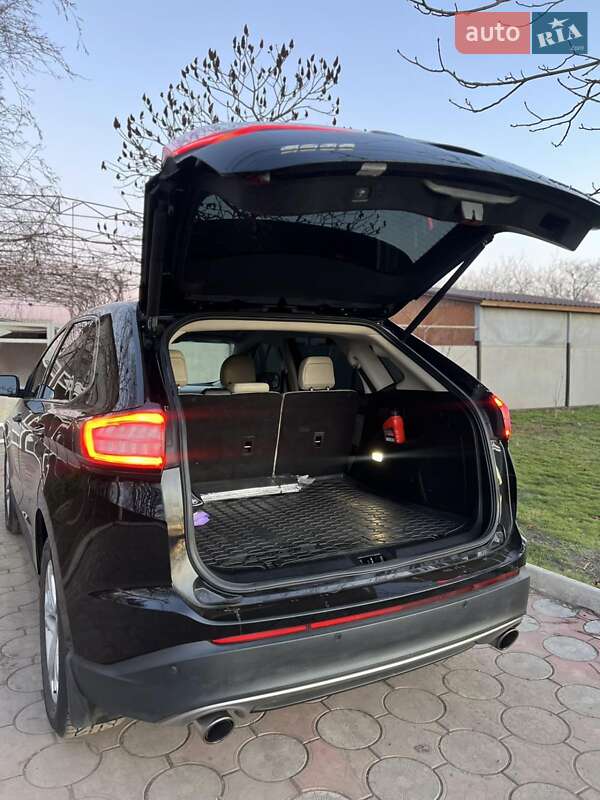 Внедорожник / Кроссовер Ford Edge 2017 в Каменском