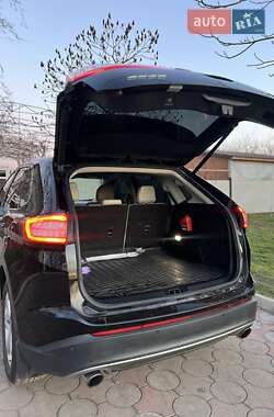 Внедорожник / Кроссовер Ford Edge 2017 в 