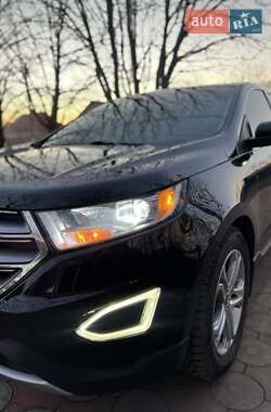 Внедорожник / Кроссовер Ford Edge 2017 в 