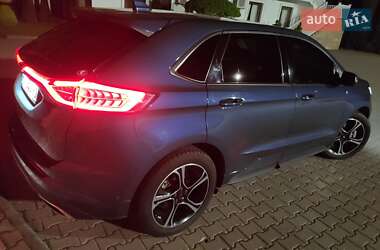 Внедорожник / Кроссовер Ford Edge 2016 в 