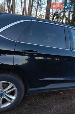Внедорожник / Кроссовер Ford Edge 2016 в 