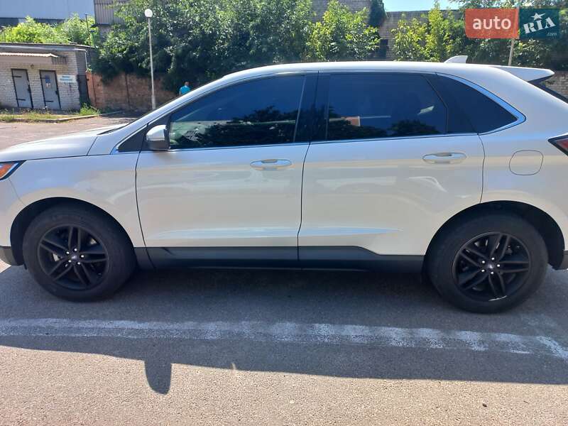 Внедорожник / Кроссовер Ford Edge 2016 в Запорожье
