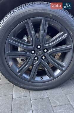 Внедорожник / Кроссовер Ford Edge 2020 в 