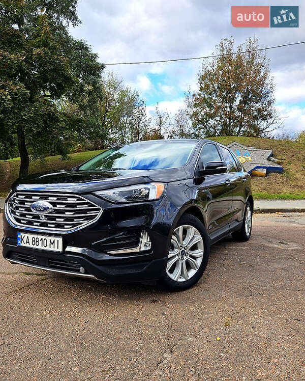 Внедорожник / Кроссовер Ford Edge 2018 в 