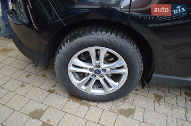 Внедорожник / Кроссовер Ford Edge 2015 в 