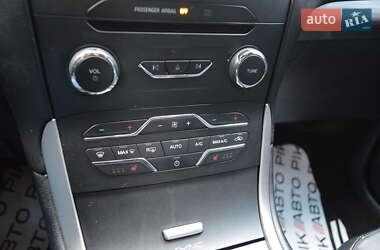 Внедорожник / Кроссовер Ford Edge 2015 в 