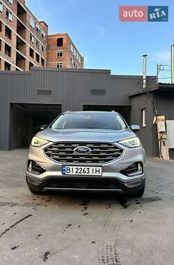 Внедорожник / Кроссовер Ford Edge 2019 в 