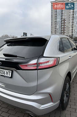 Внедорожник / Кроссовер Ford Edge 2018 в 