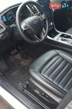 Внедорожник / Кроссовер Ford Edge 2022 в 