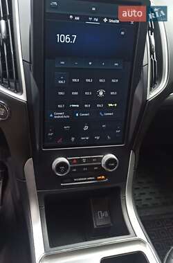 Внедорожник / Кроссовер Ford Edge 2022 в 