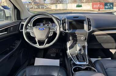 Позашляховик / Кросовер Ford Edge 2015 в 