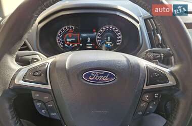 Внедорожник / Кроссовер Ford Edge 2018 в 