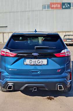 Внедорожник / Кроссовер Ford Edge 2018 в 