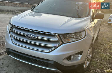 Внедорожник / Кроссовер Ford Edge 2016 в 