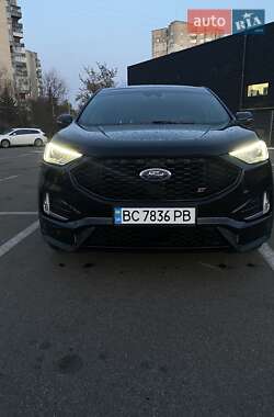 Внедорожник / Кроссовер Ford Edge 2018 в 