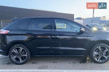 Внедорожник / Кроссовер Ford Edge 2018 в 