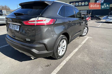 Позашляховик / Кросовер Ford Edge 2019 в 