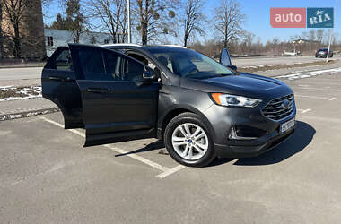 Позашляховик / Кросовер Ford Edge 2019 в 
