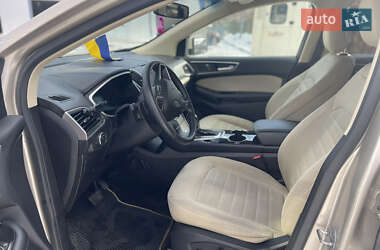 Внедорожник / Кроссовер Ford Edge 2018 в 