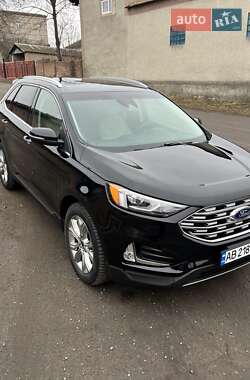 Позашляховик / Кросовер Ford Edge 2019 в 