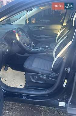 Внедорожник / Кроссовер Ford Edge 2017 в 