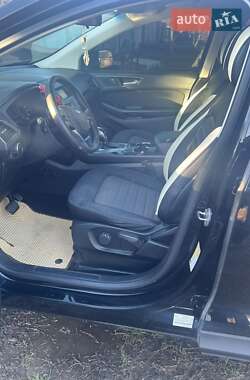 Внедорожник / Кроссовер Ford Edge 2017 в 