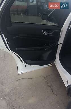 Внедорожник / Кроссовер Ford Edge 2016 в 