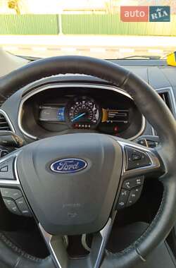 Внедорожник / Кроссовер Ford Edge 2017 в 